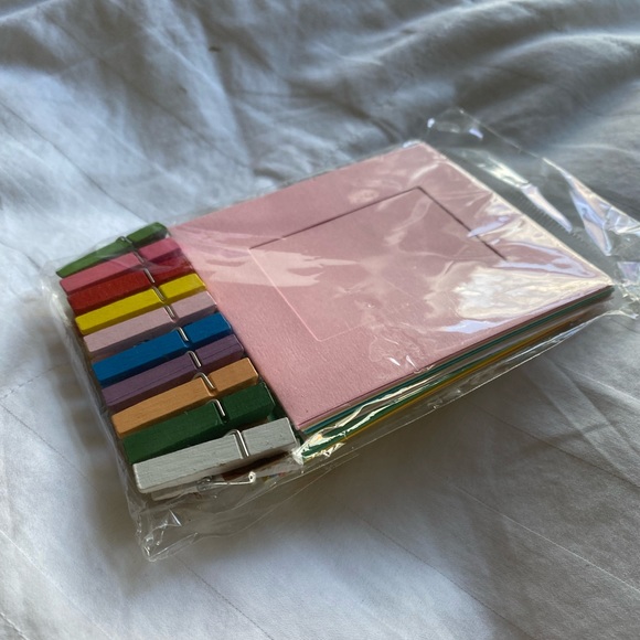 Sturdy Tiger Polaroid String & Clips Set with Polaroid Boarder Stickers - Picture 6 of 13